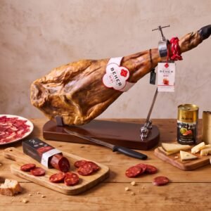 Beher 100% Ibérico ham feast box with folding stand, acorn-fed chorizo, Manchego and olives